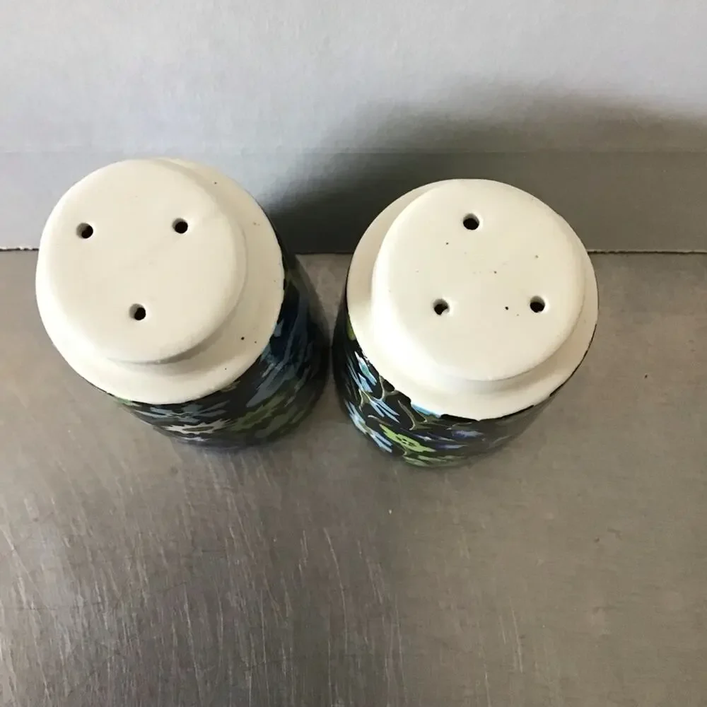 Vintage 1970's Napcoware Floral Salt & Pepper Shakers